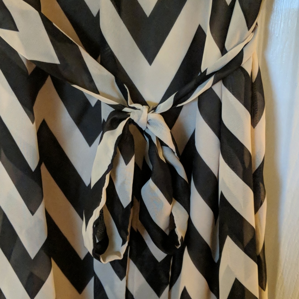 Never worn. - Picture 2 of 6